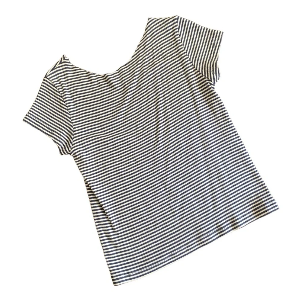 Super cute Brandy Melville teen top - Picture 2 of 3